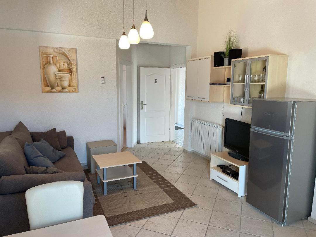 Apartment Gordana Vir Exterior photo